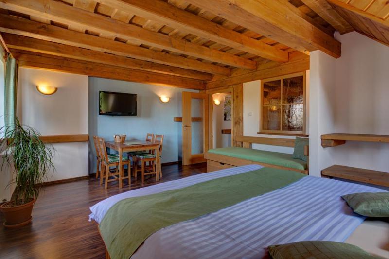Hotel Leyla Frymburk Luaran gambar